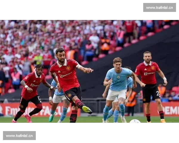 英超赛后深度分析 曼联战术调整为何未能奏效 曼城强势胜利背后的关键因素